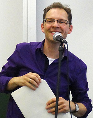 Dr. Nils Bernstein
